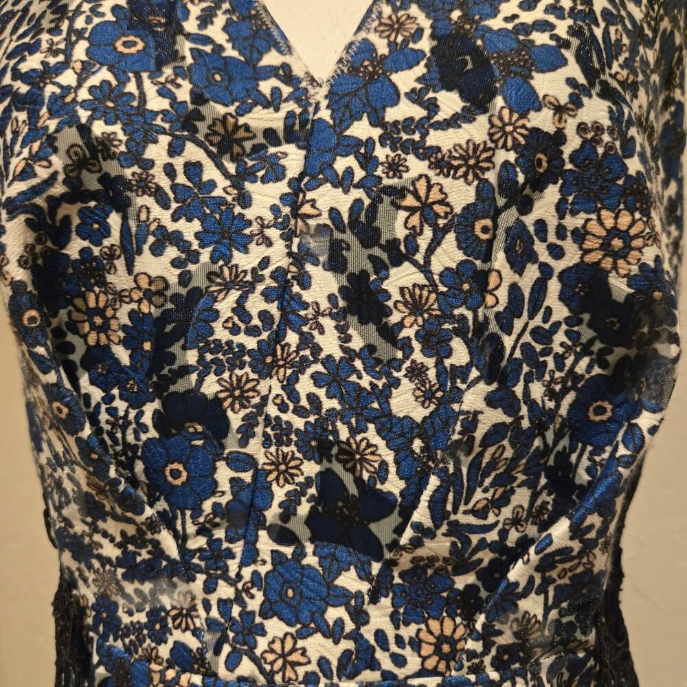 Elie Tahari Floral Burnout Cocktail Dress 4 V-Neck Blue Black Soutache Lace - Picture 6 of 11
